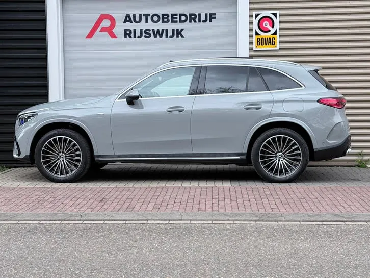 Mercedes-Benz Glc 2025 photo 2
