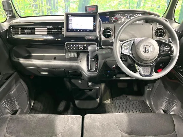 Honda N-Box L 2021 photo 2