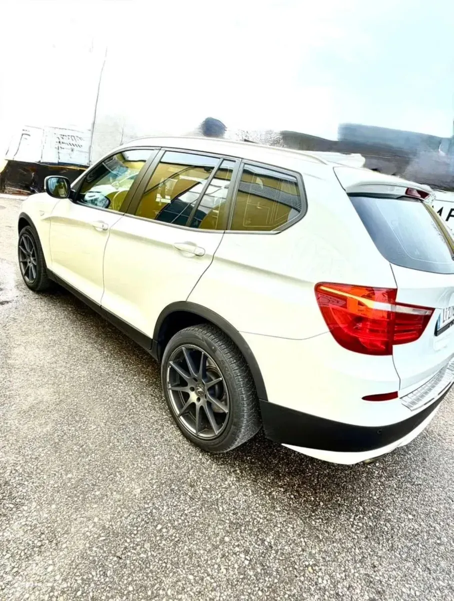 BMW X3 2011 photo 3