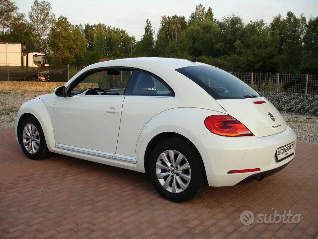 Volkswagen Maggiolino 2012 photo 5
