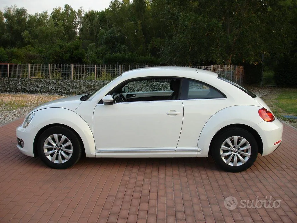 Volkswagen Maggiolino 2012 photo 4