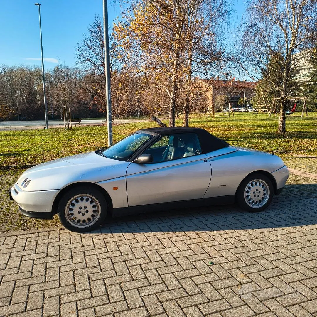 Alfa Romeo Gtv/Spider 1996 photo 2