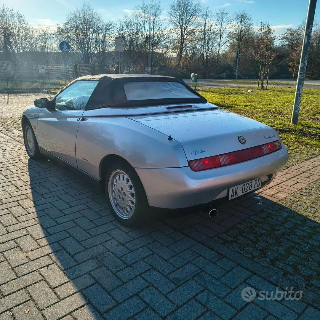 Alfa Romeo Gtv/Spider 1996 photo 3