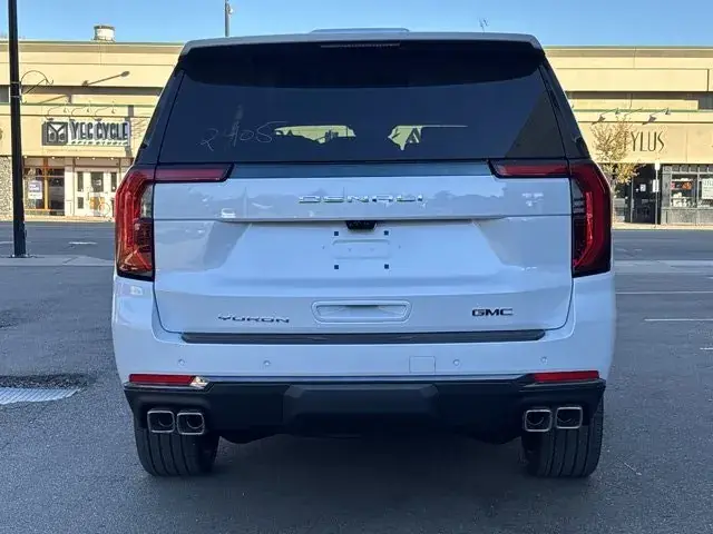 GMC Yukon Xl 2027 photo 5