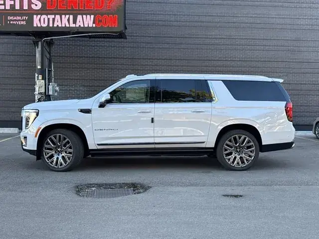 GMC Yukon Xl 2027 photo 3