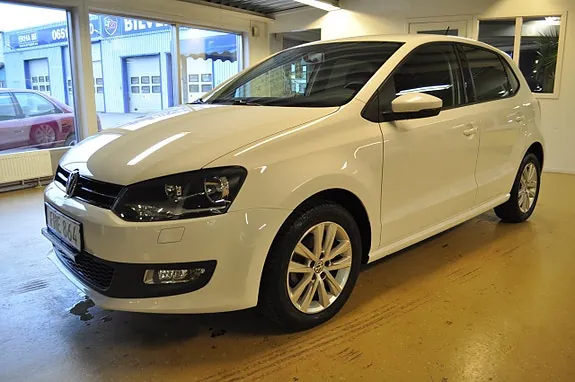 Volkswagen Polo 2014 photo 2