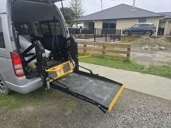 Toyota Hiace 2014 photo 5