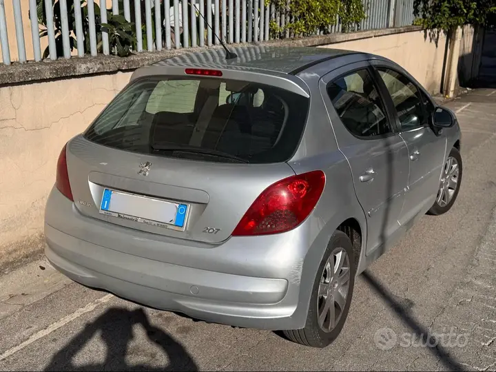 Peugeot 207 2007 photo 5