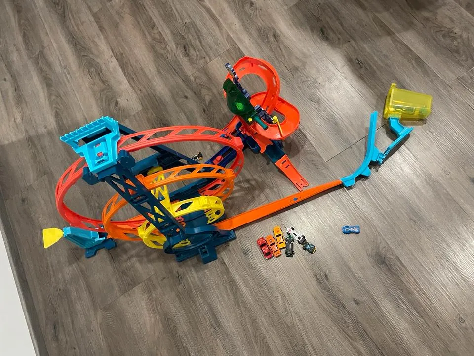 Hot Wheels Rennbahn Set