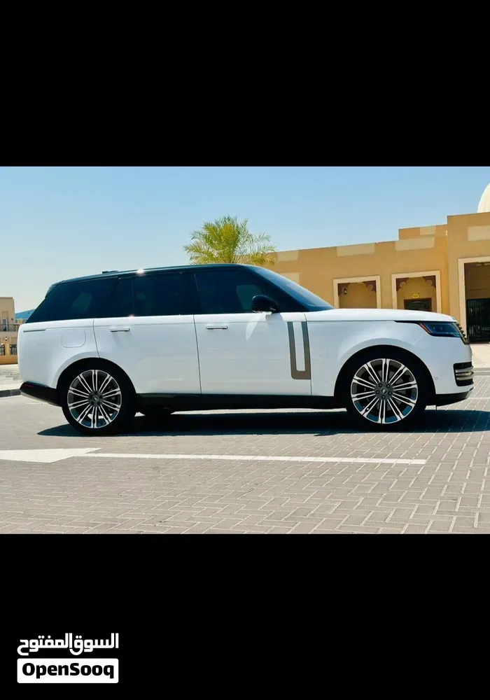 Land Rover Range Rover 2023 photo 2