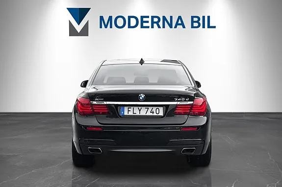 BMW 740D 2015 photo 5