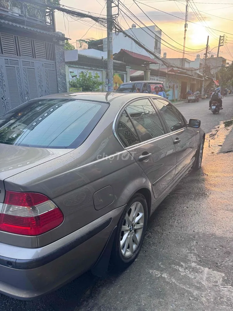 BMW 3 Series 2005 photo 5