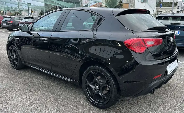Alfa Romeo Giulietta 2019 photo 4