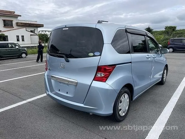 Honda Freed 2009 photo 4