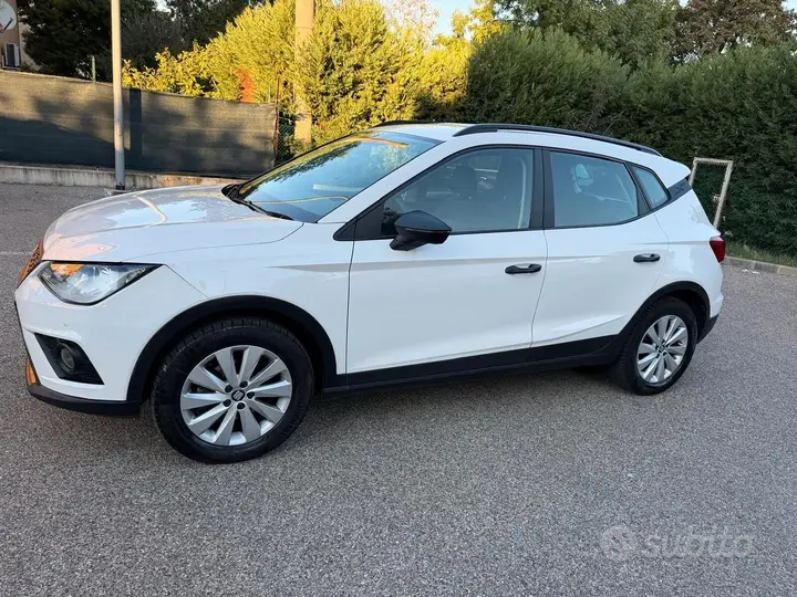 Seat Arona 2019 photo 4