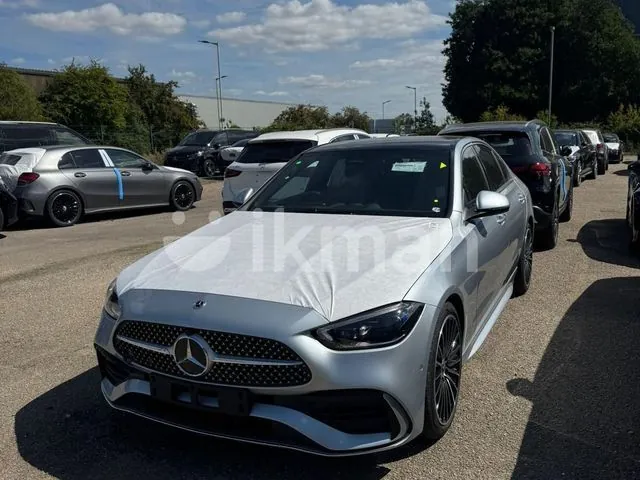 Mercedes-Benz C200 2026 photo 5