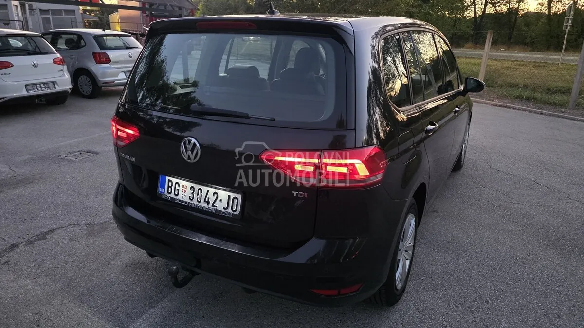 Volkswagen Touran 2017 photo 4