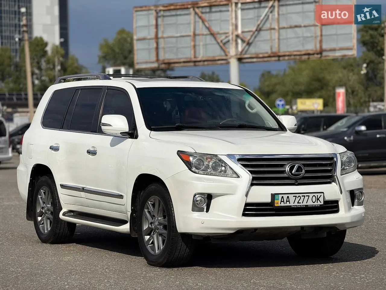 Lexus Lx 2012 photo 5
