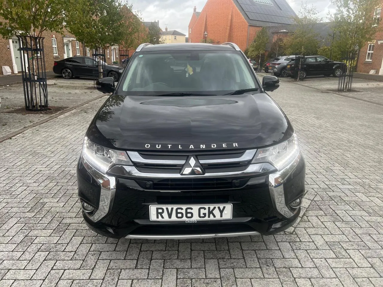 Mitsubishi Outlander 2016 photo 2