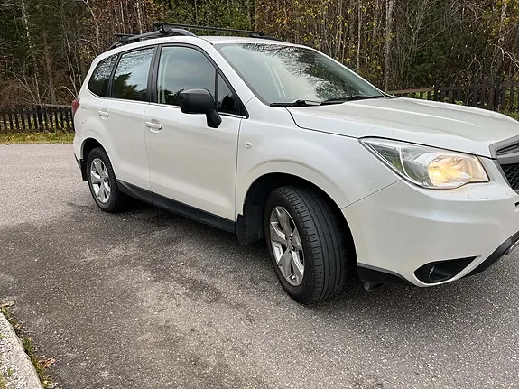 Subaru Forester 2014 photo 2