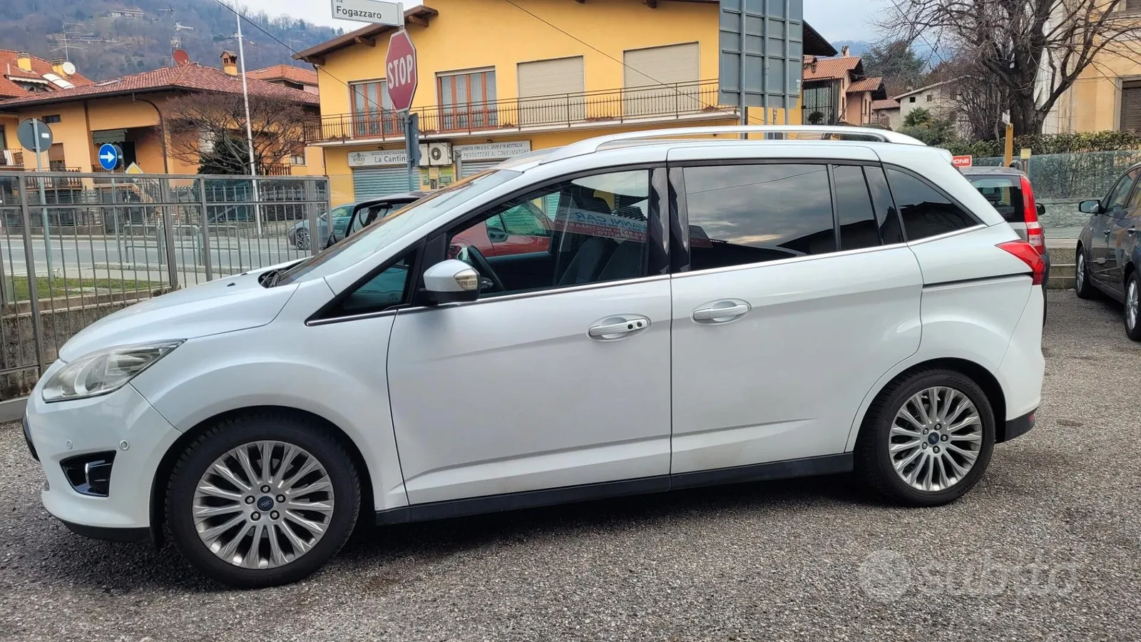 Ford C-Max 2013 photo 3
