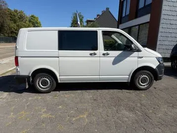 Volkswagen Transporter 2018 photo 3