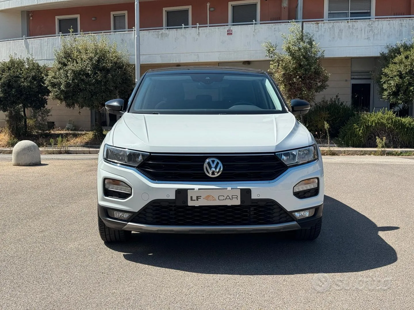 Volkswagen T-Roc 2020 photo 2