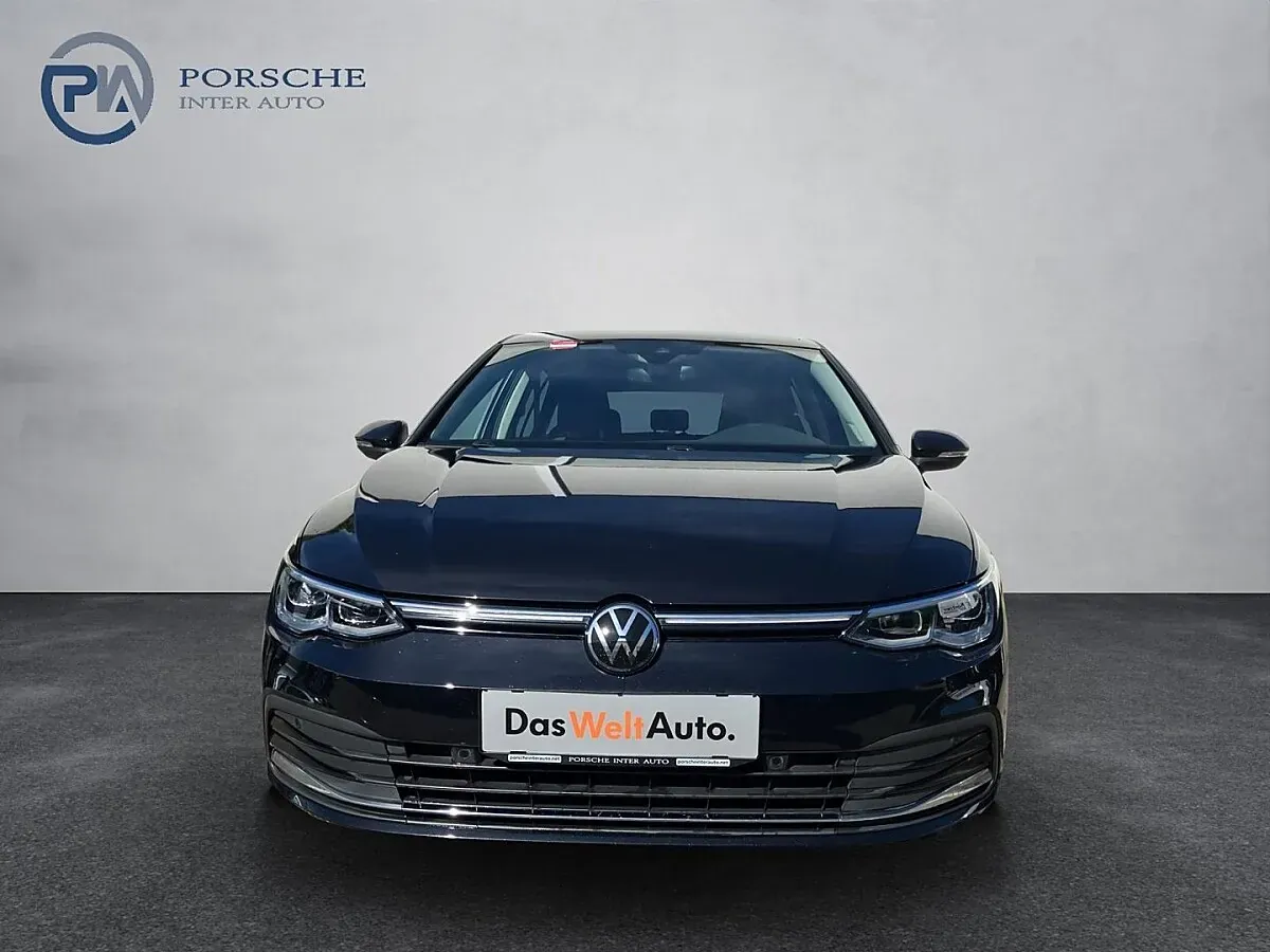 Volkswagen Golf 2023 photo 2