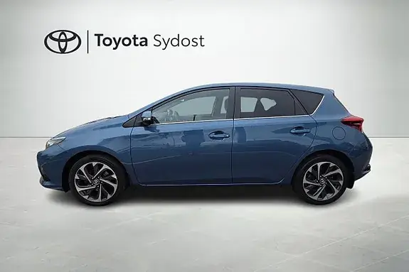 Toyota Auris 2016 photo 3