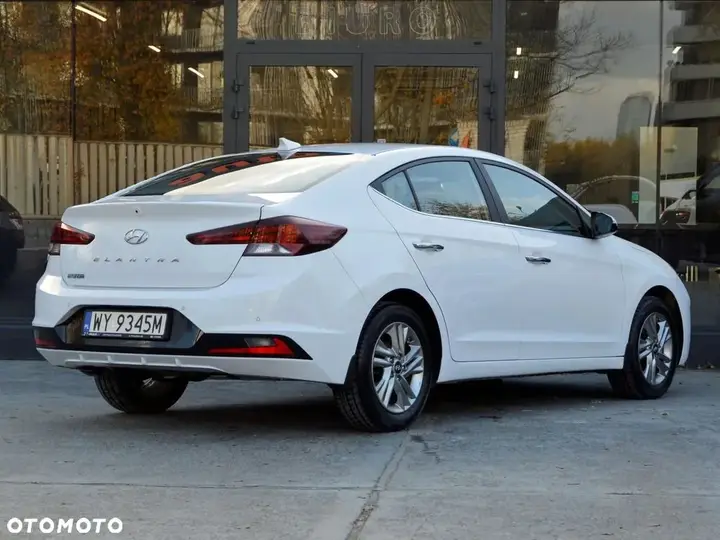 Hyundai Elantra 2019 photo 3