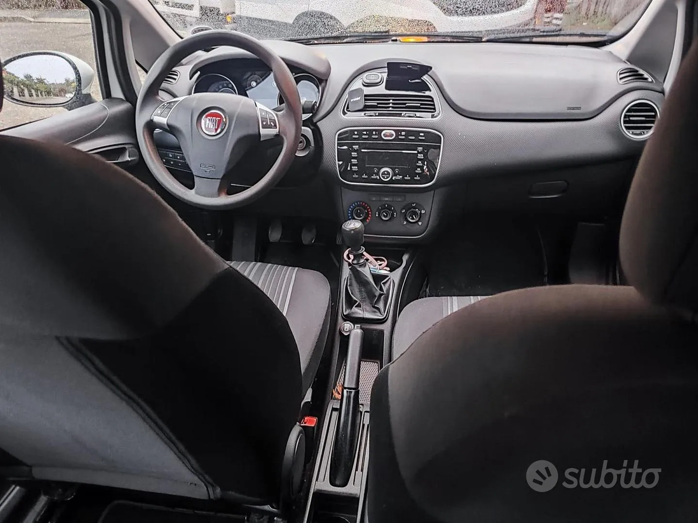 Fiat Punto Evo 2011 photo 3