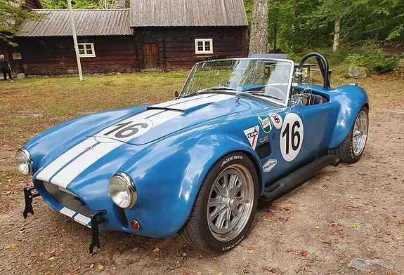 Cobra 427