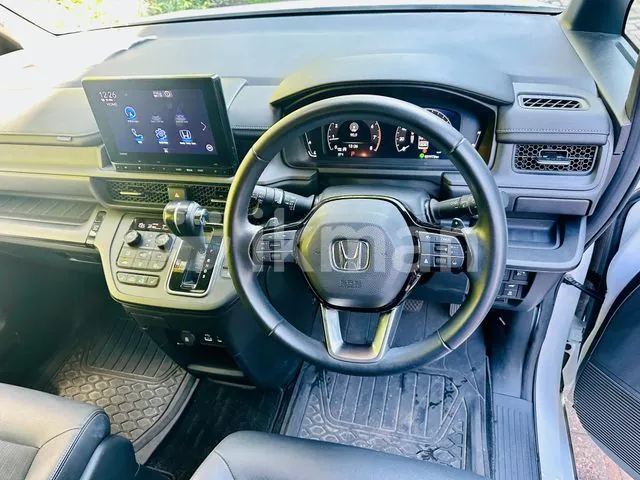 Honda Step Wagon 2023 photo 3