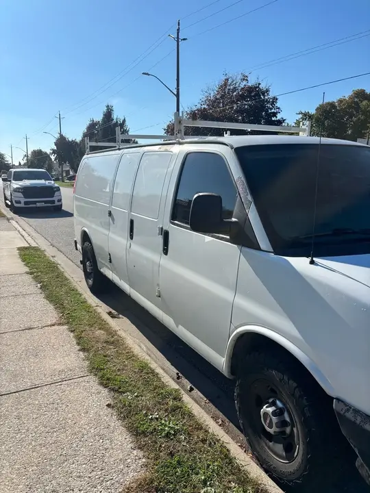 GMC Savana 2010 photo 4
