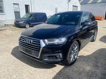 Audi Q7 2017 photo 2