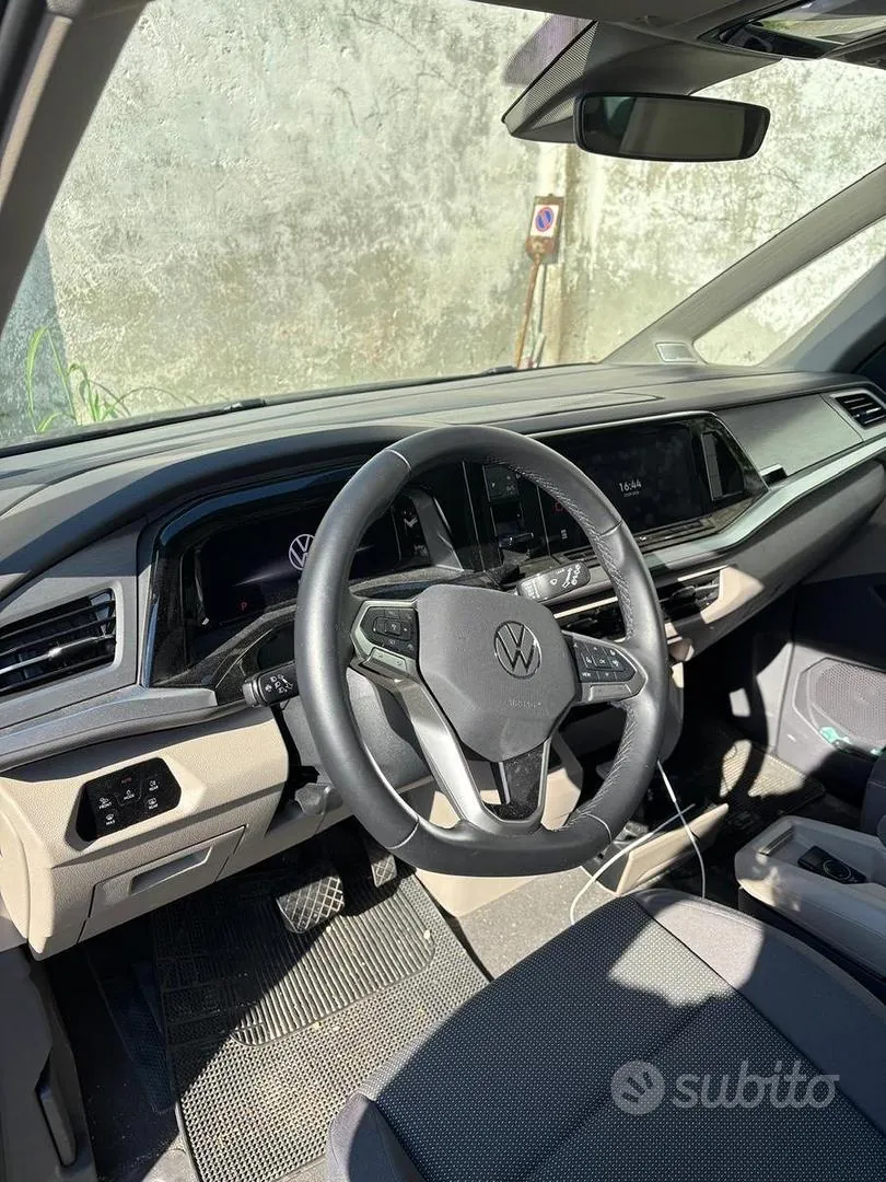 Volkswagen Multivan 2024 photo 3