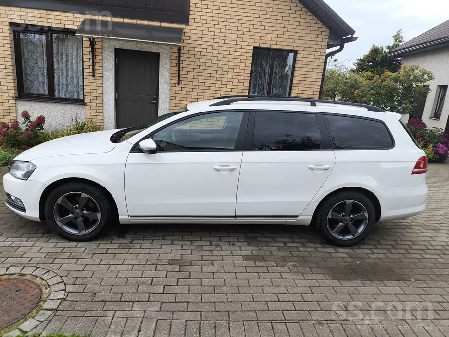 Volkswagen Passat 2012 photo 3