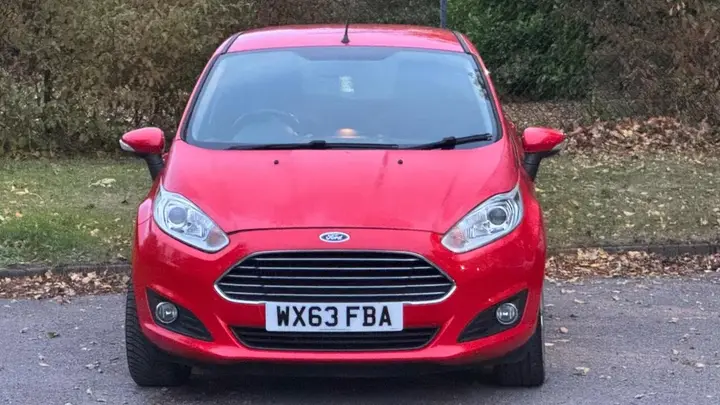 Ford Fiesta 2013 photo 2