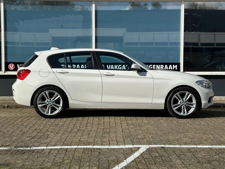 BMW 1 Series 2017 photo 2