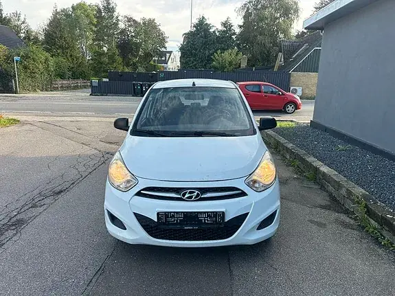 Hyundai I10 2012 photo 2