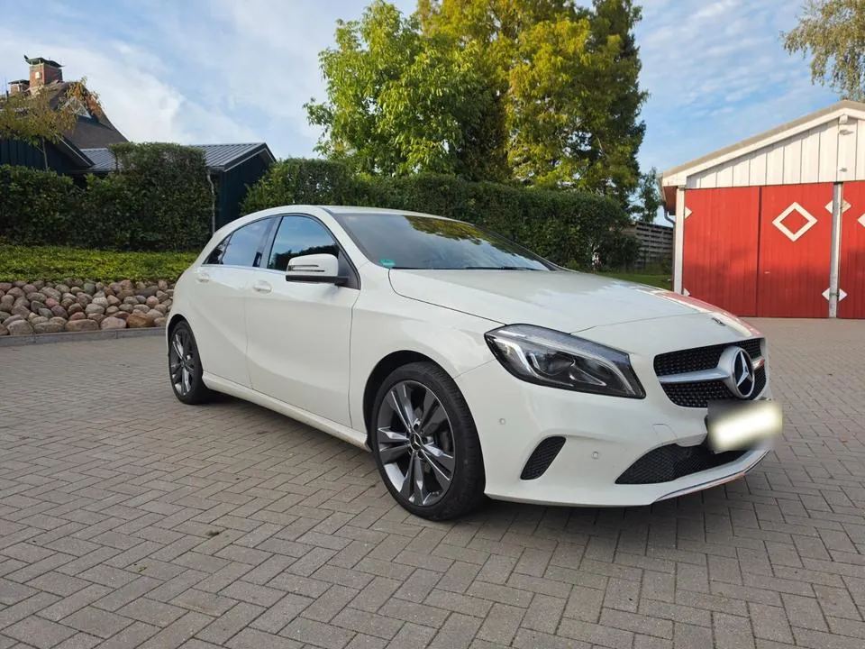 Mercedes-Benz A180