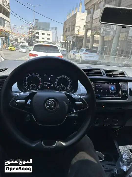 Skoda Fabia 2021 photo 2