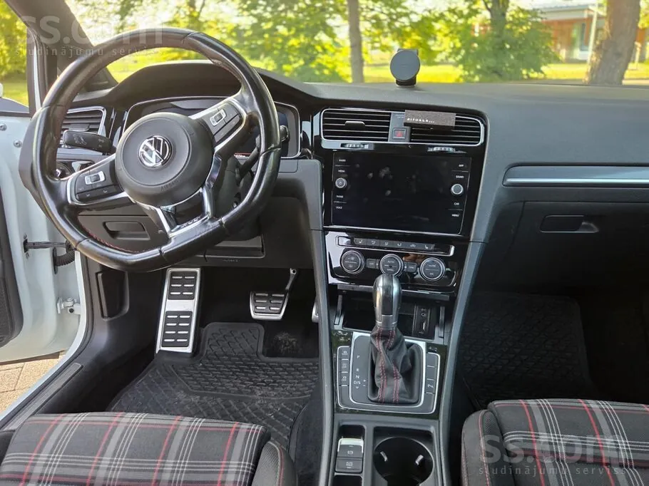 Volkswagen Golf Gti 2017 photo 5