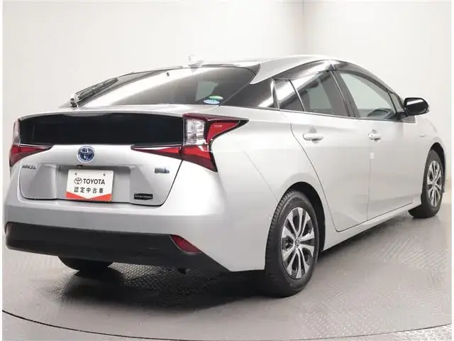Toyota Prius 2019 photo 3