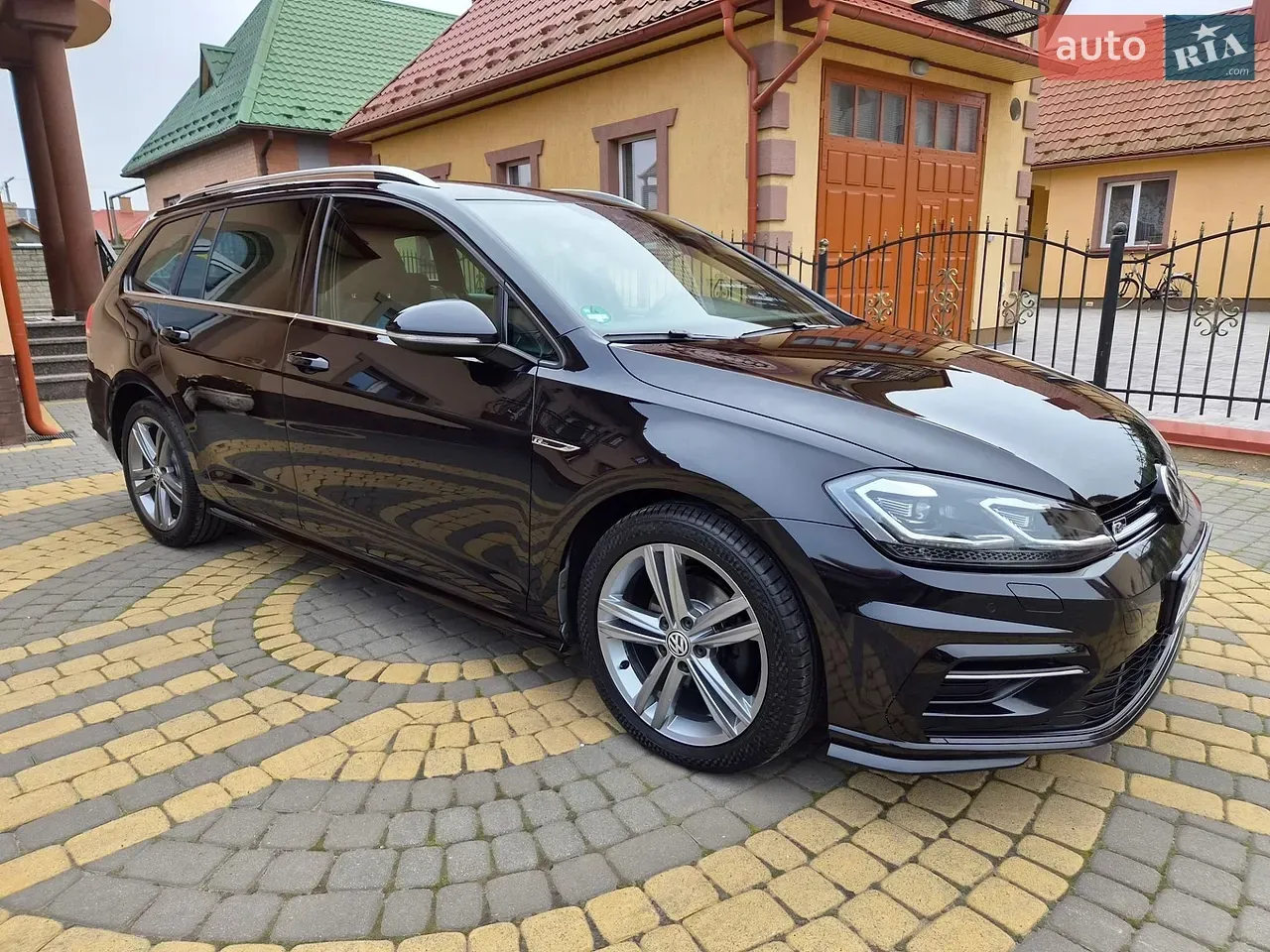 Volkswagen Golf 2018 photo 4