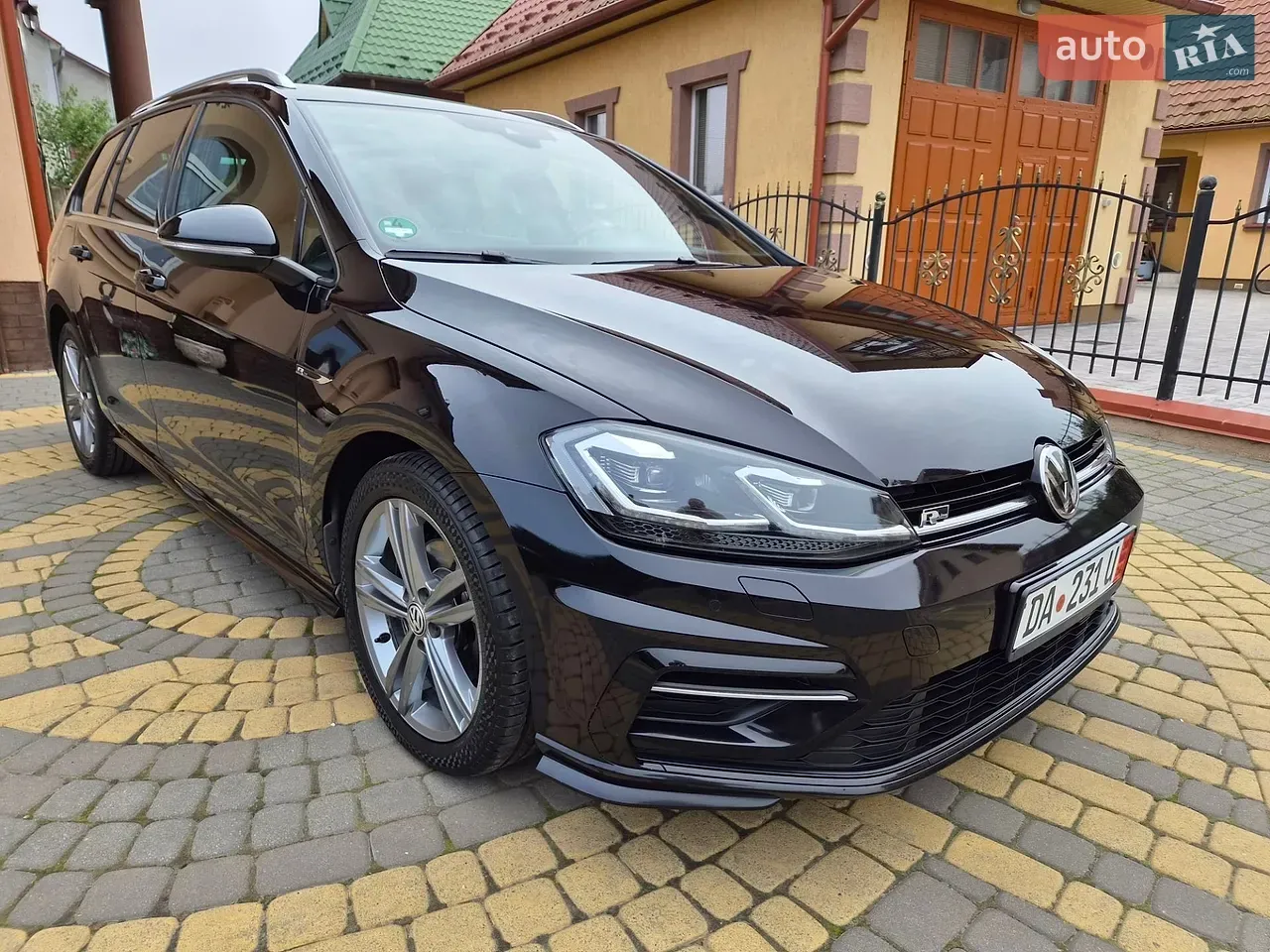 Volkswagen Golf 2018 photo 2