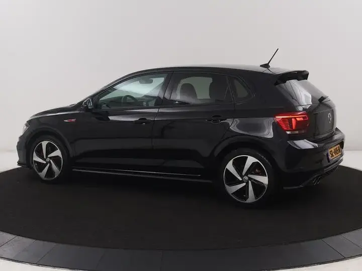 Volkswagen Polo 2018 photo 2