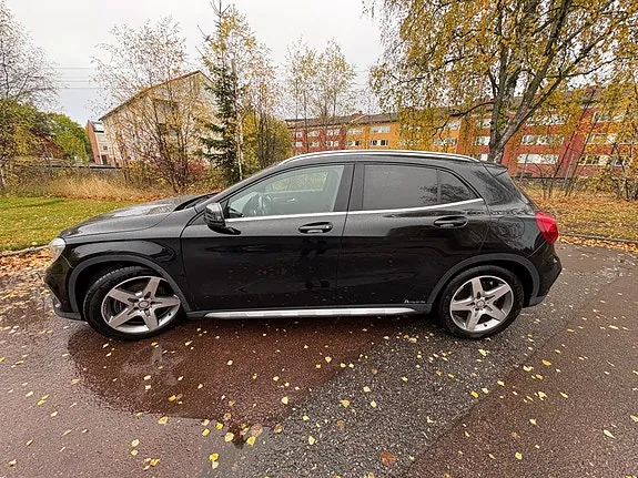 Mercedes-Benz Gla220
