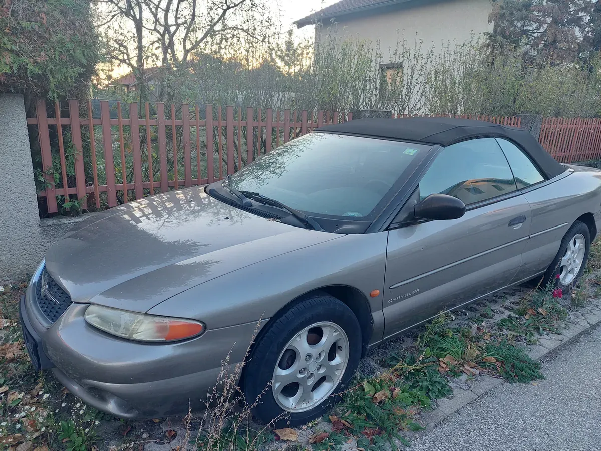 Chrysler Stratus