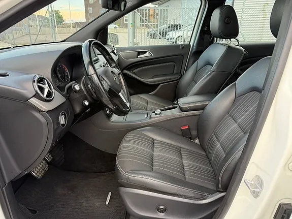Mercedes-Benz B180 2014 photo 5